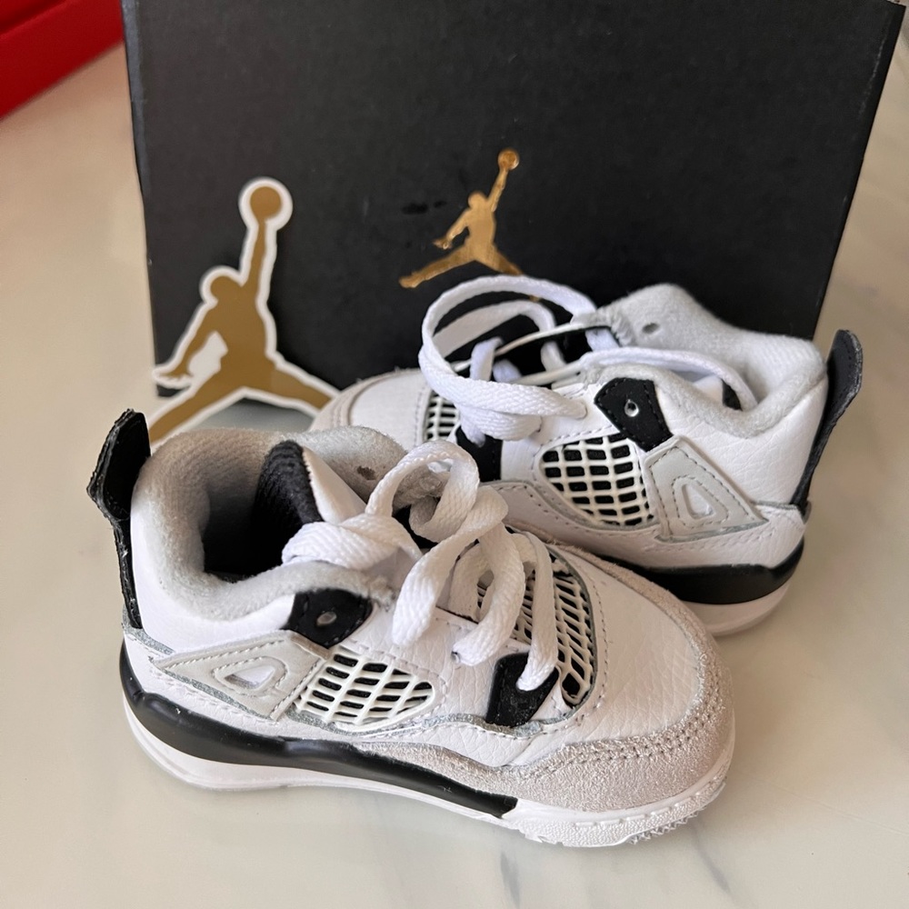 Jordan 4 Retro